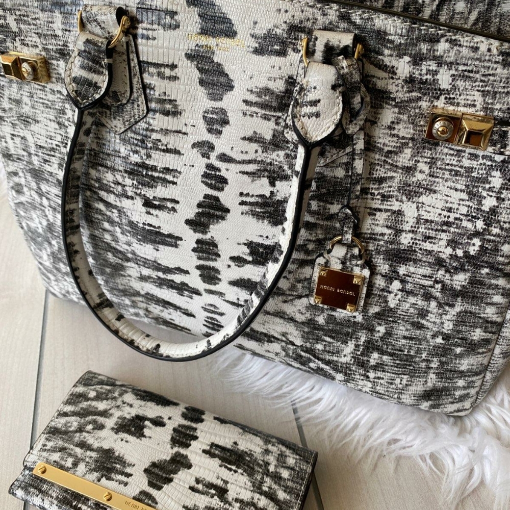 Henri Bendel Carlyle Tote and Matching Wallet Liza